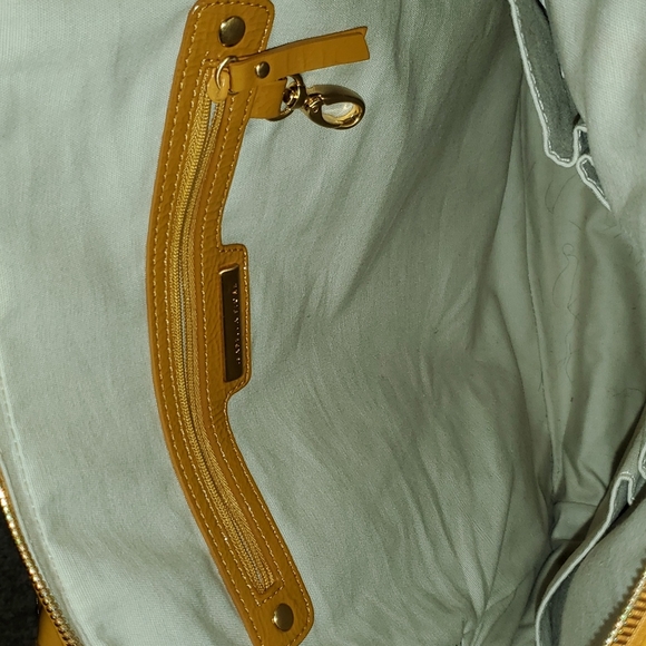 Isabella Fiore Patent Handbag - Picture 4 of 8